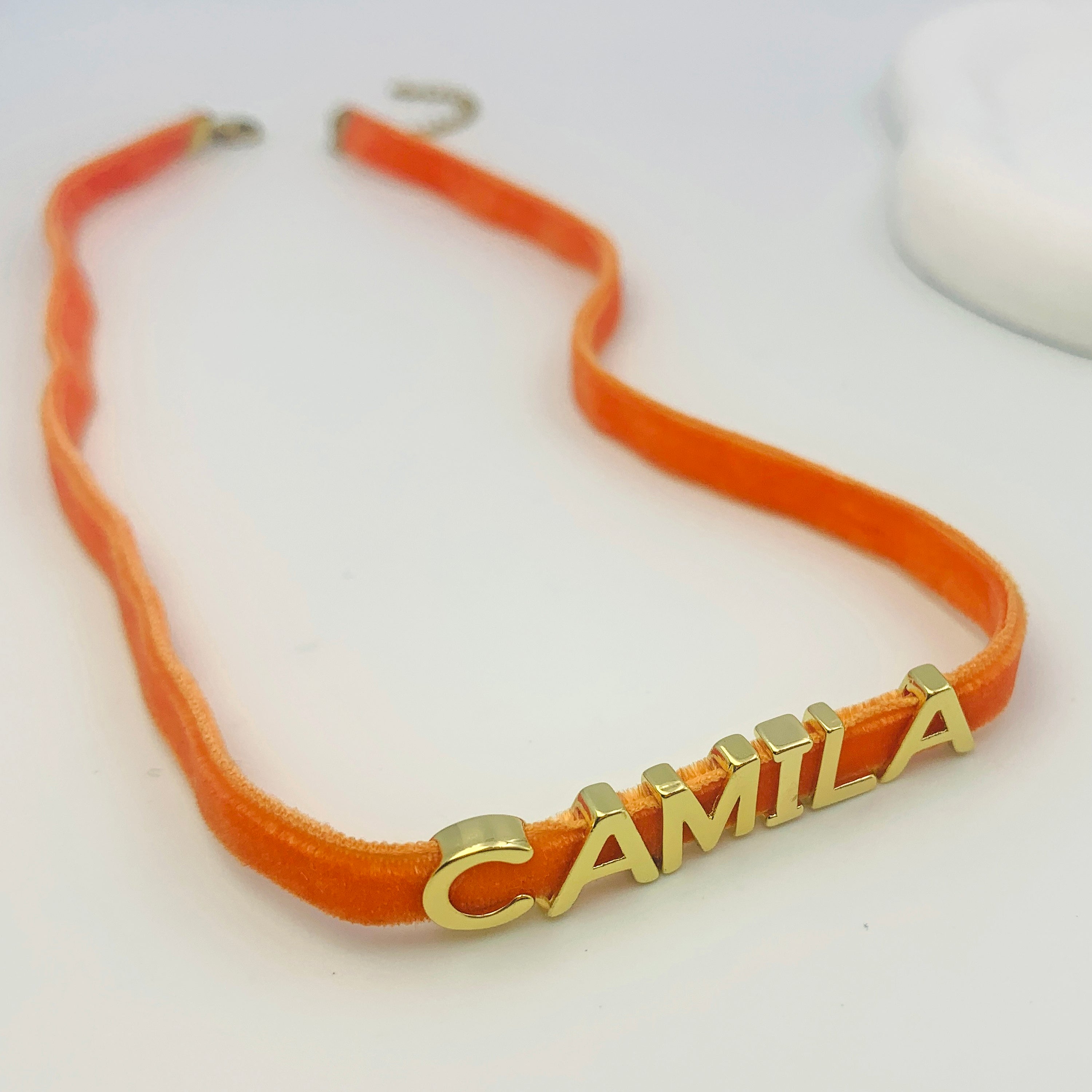Gargantilla de terciopelo personalizada