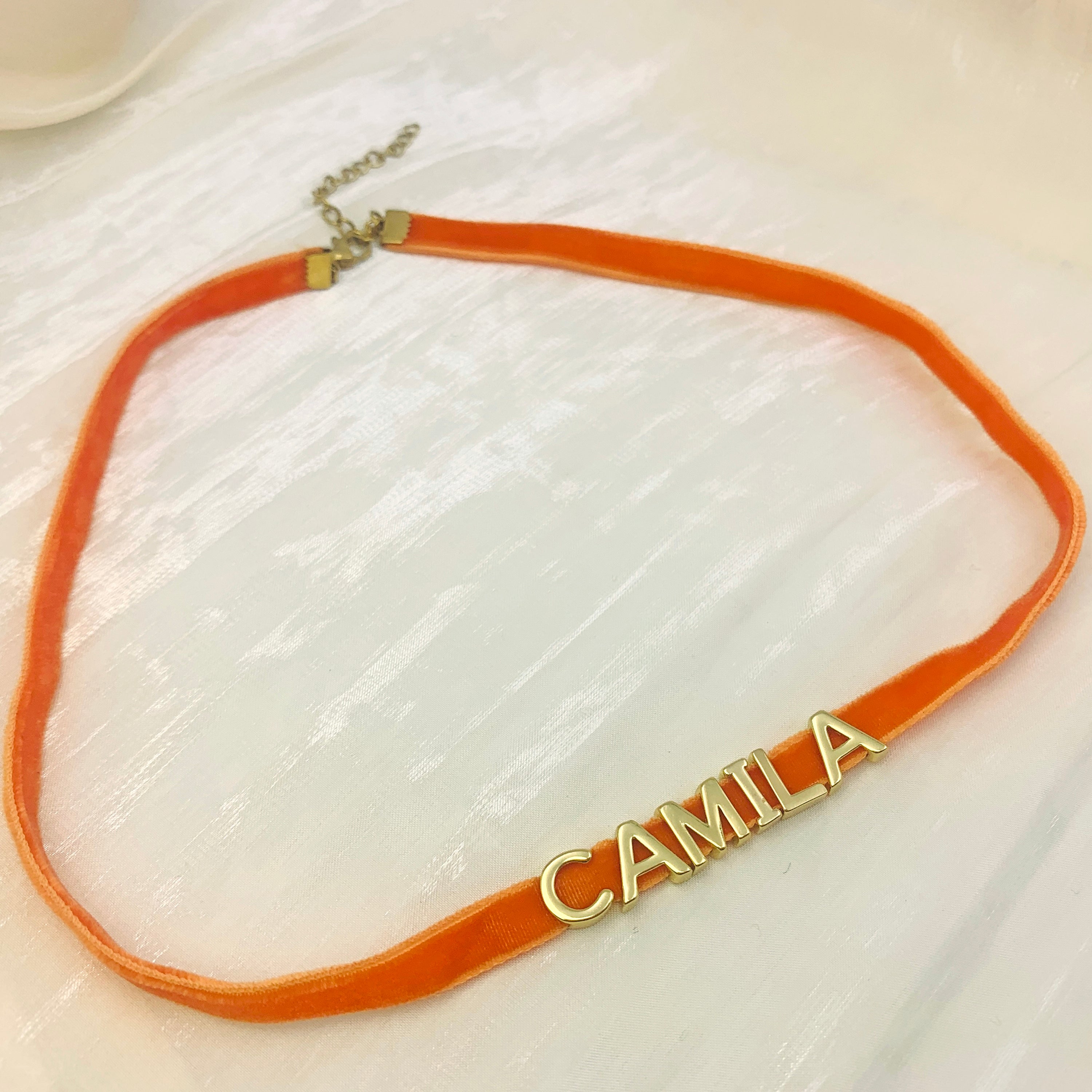 Gargantilla de terciopelo personalizada