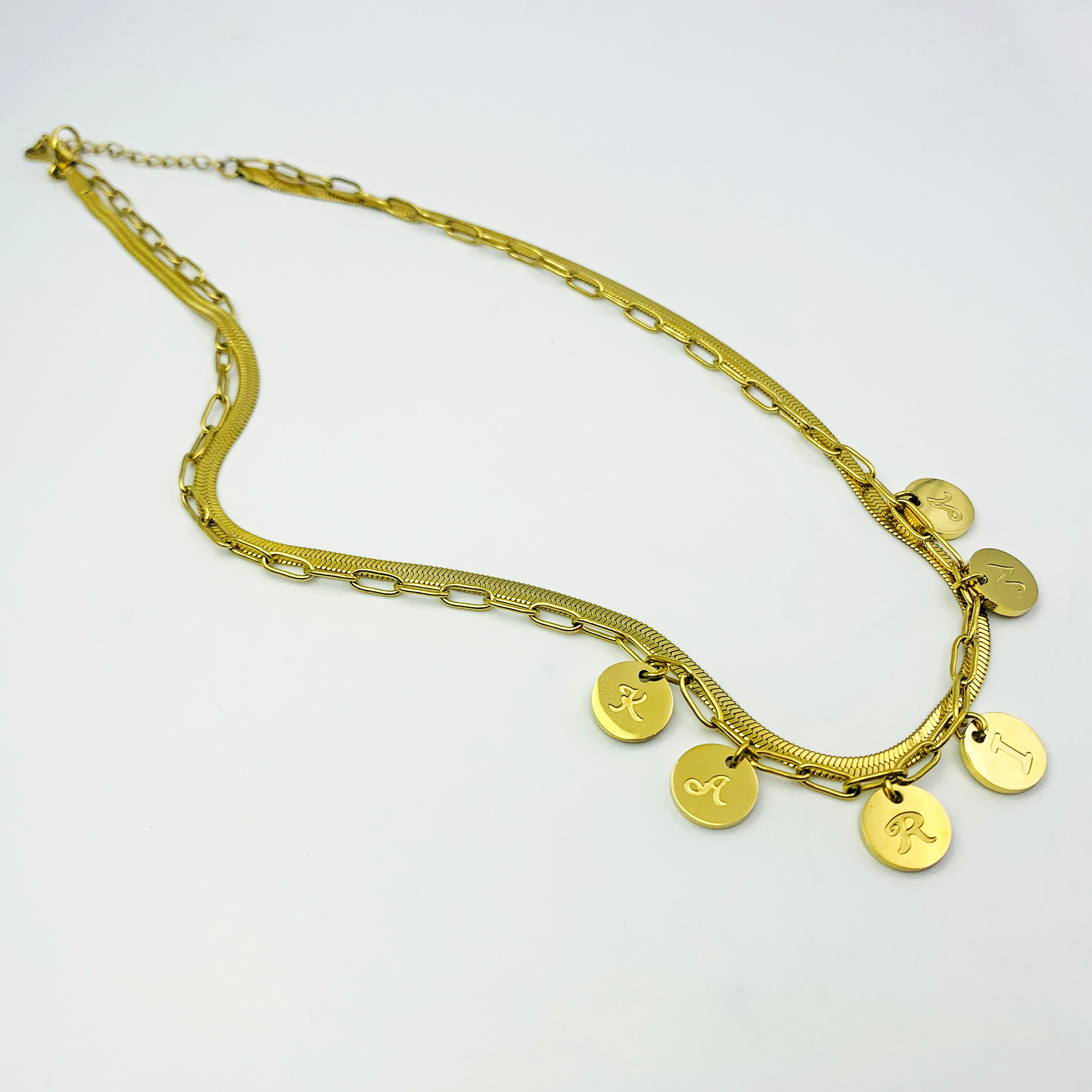 Collar con nombre en capas personalizado