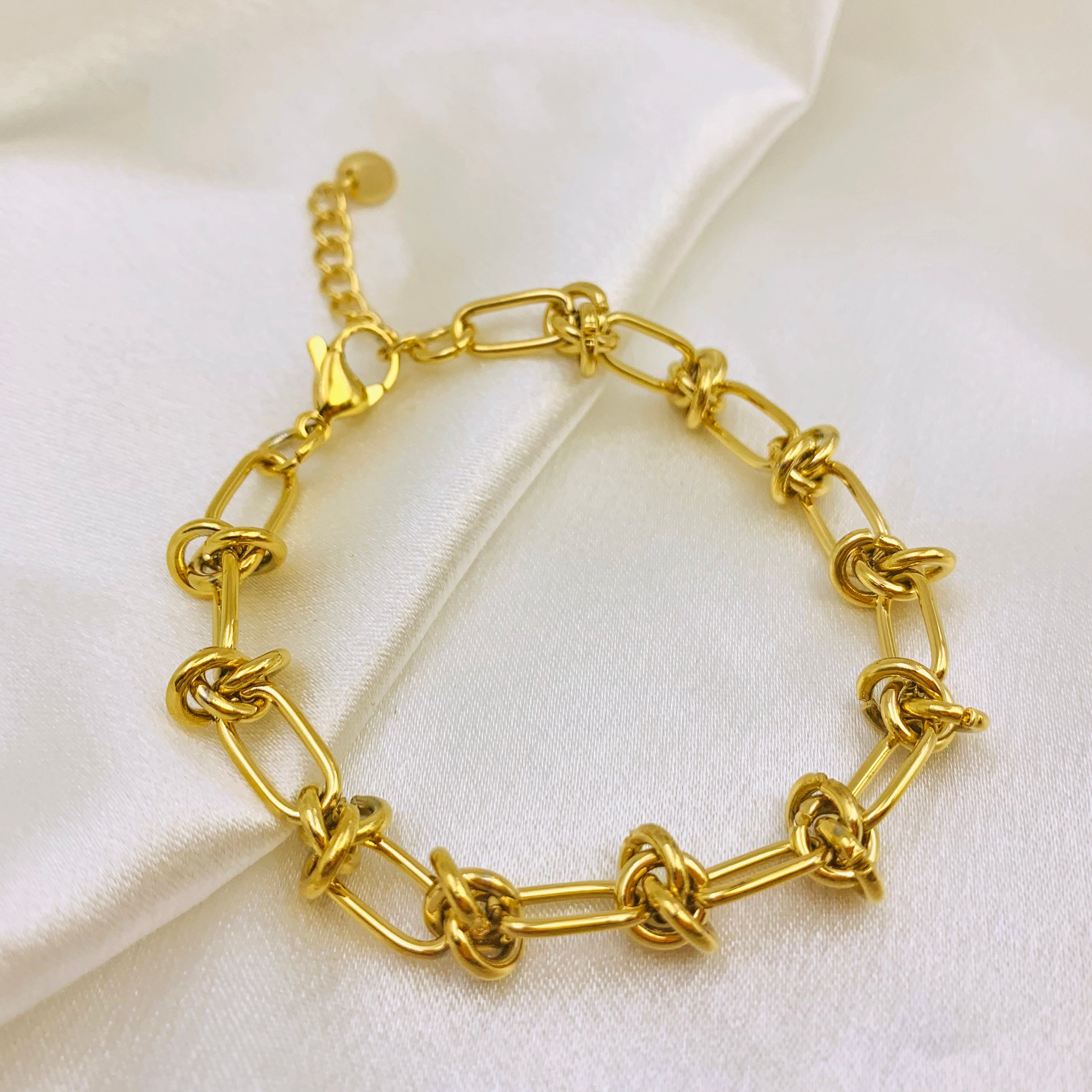 Golden Knot Chain Bracelet