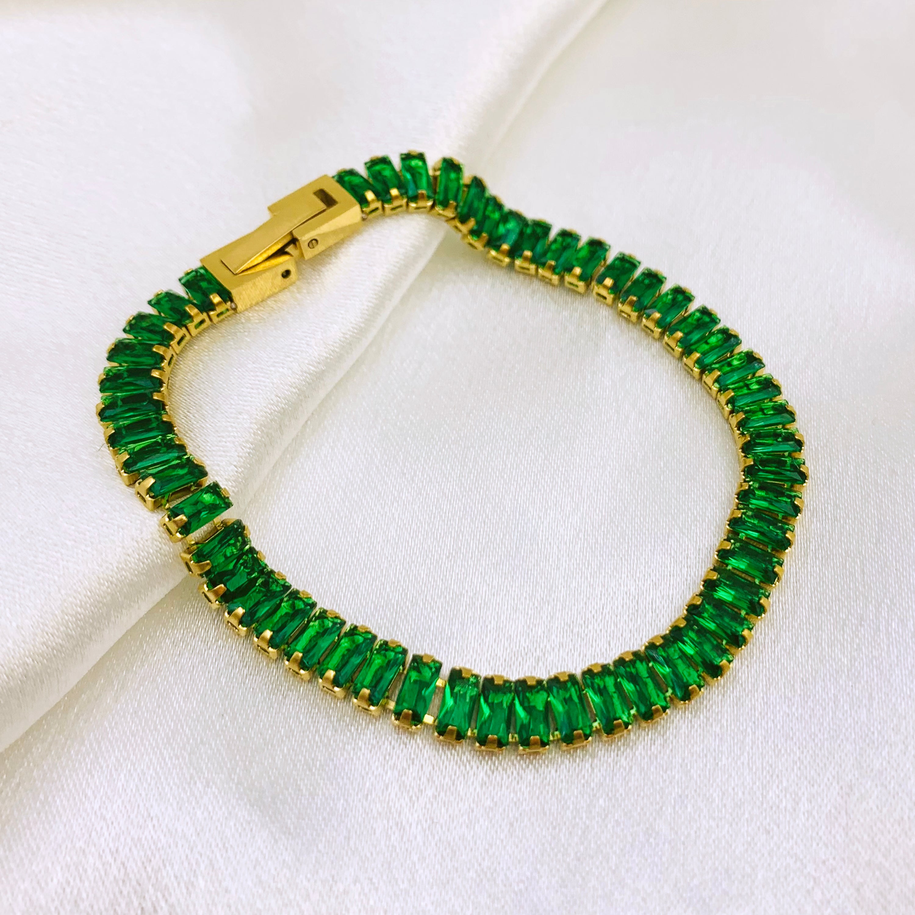 Emerald Glow Tennis Bracelet