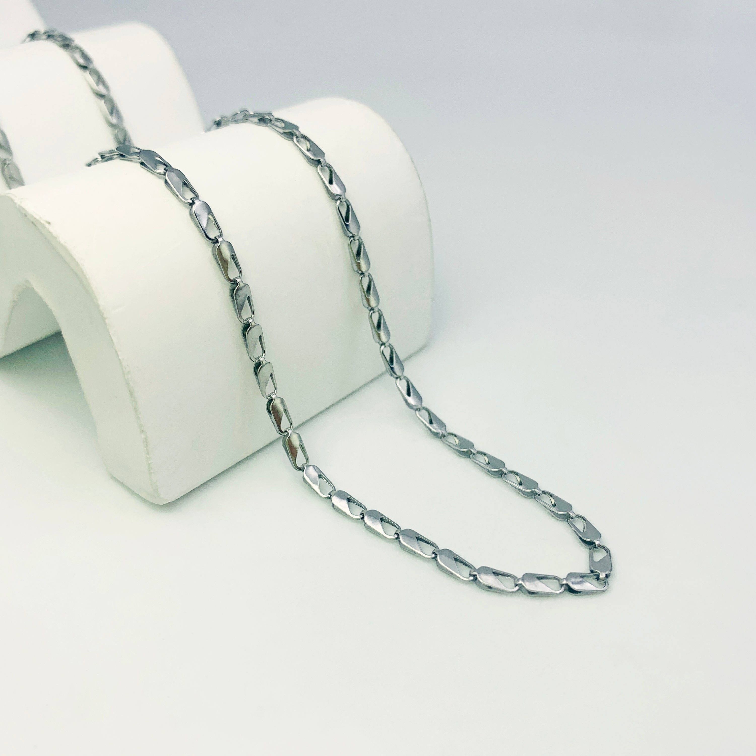 Essence Chain Necklace