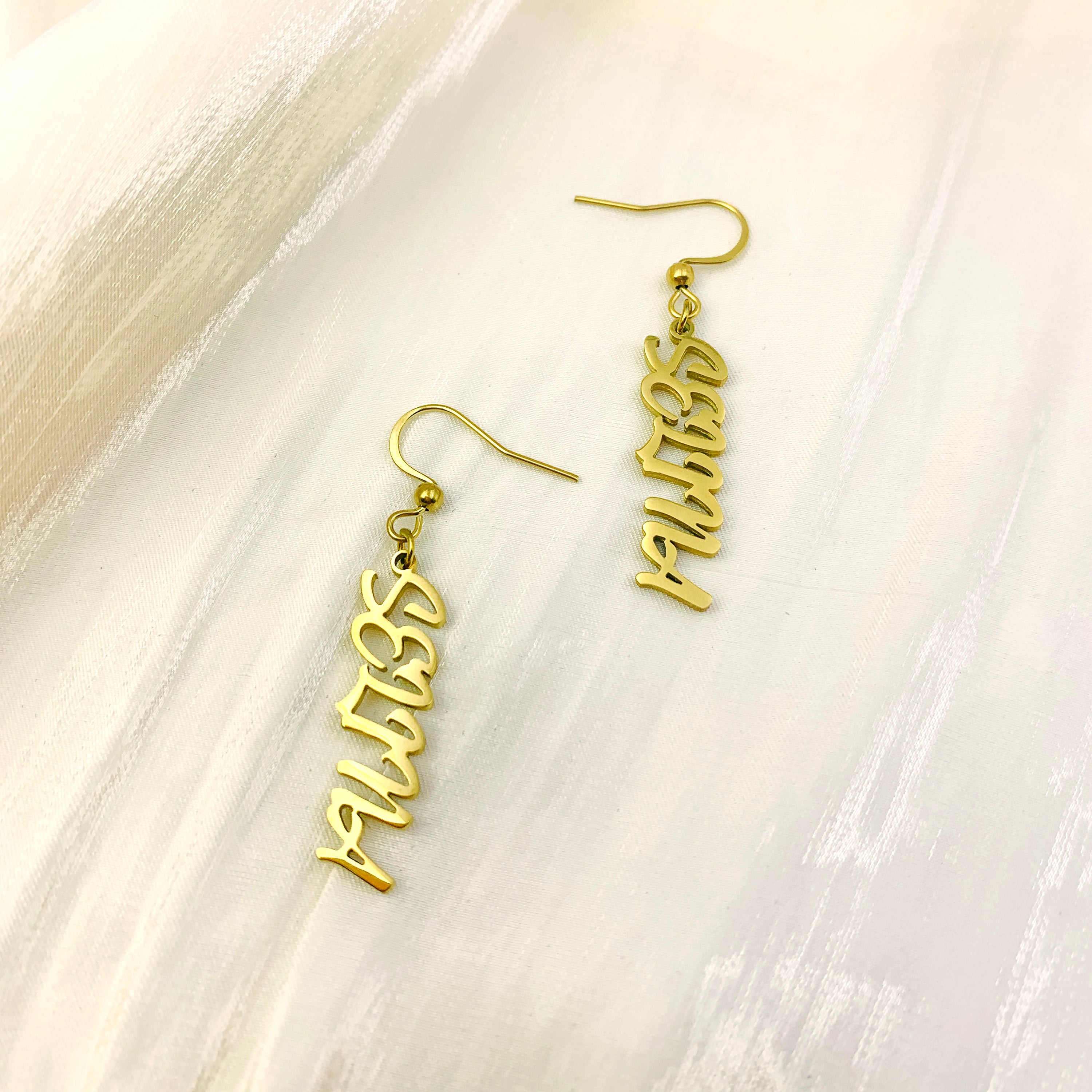 Pendientes colgantes con nombre personalizado