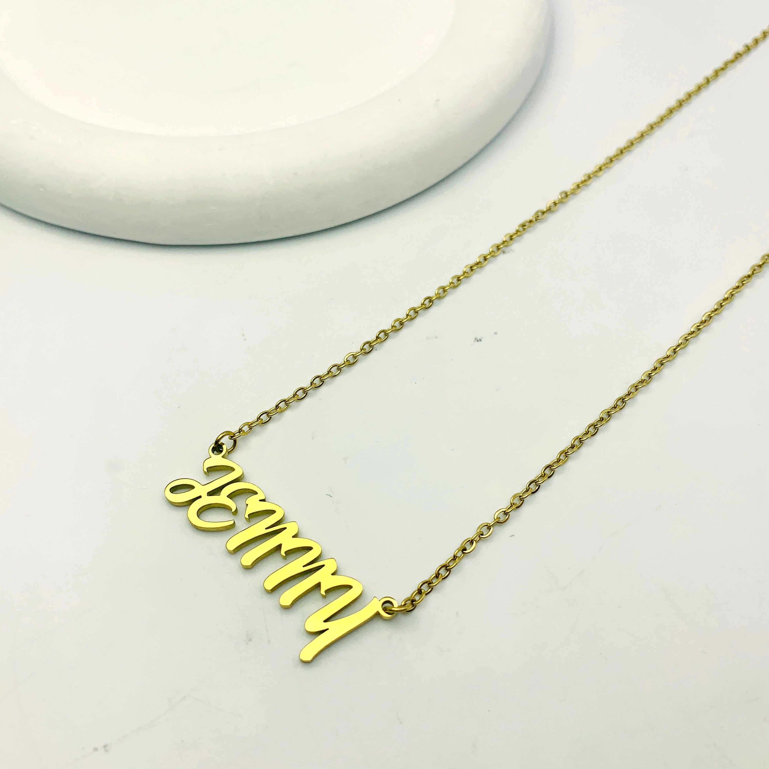 Collar con nombre de oro personalizado