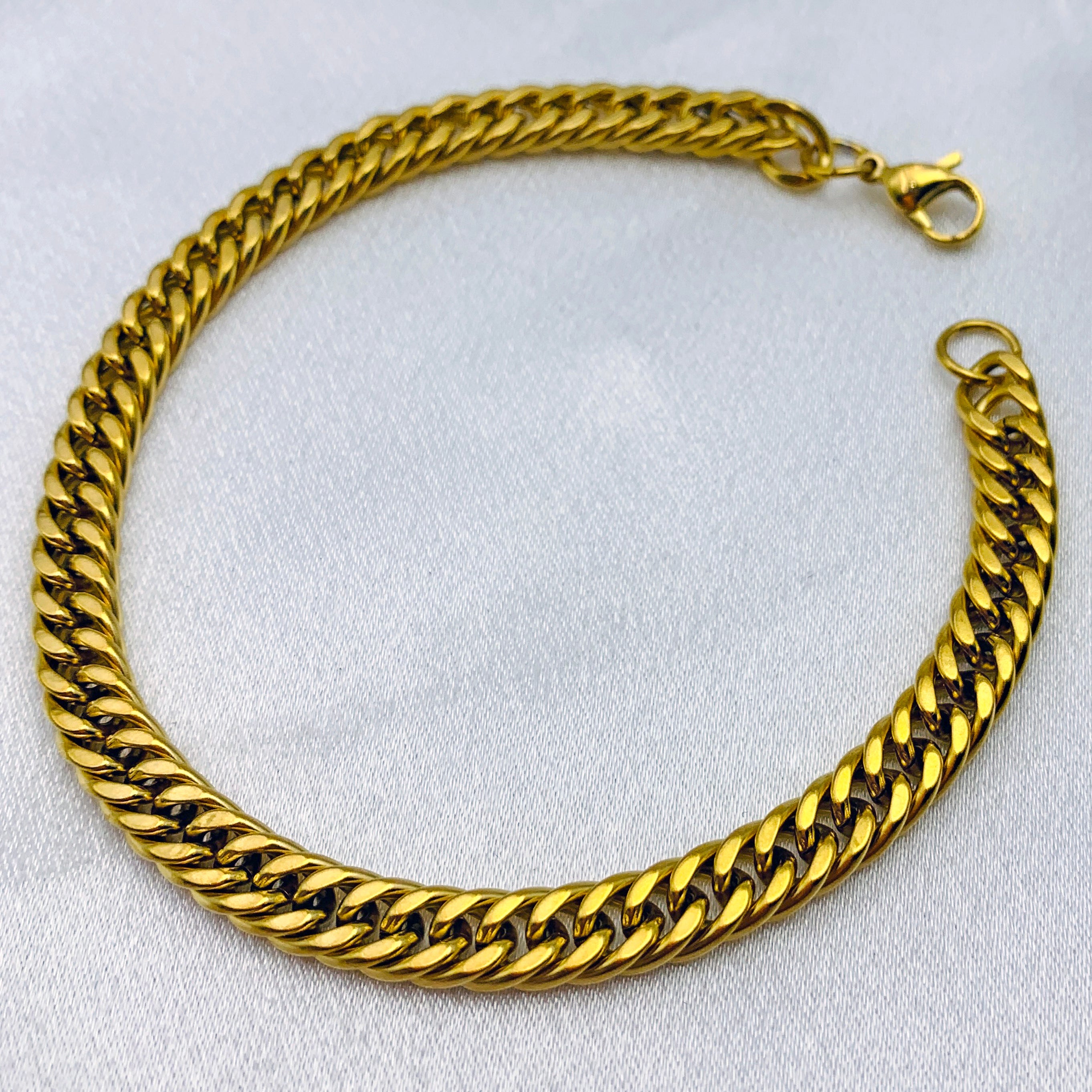 Curb Link Chain Bracelet