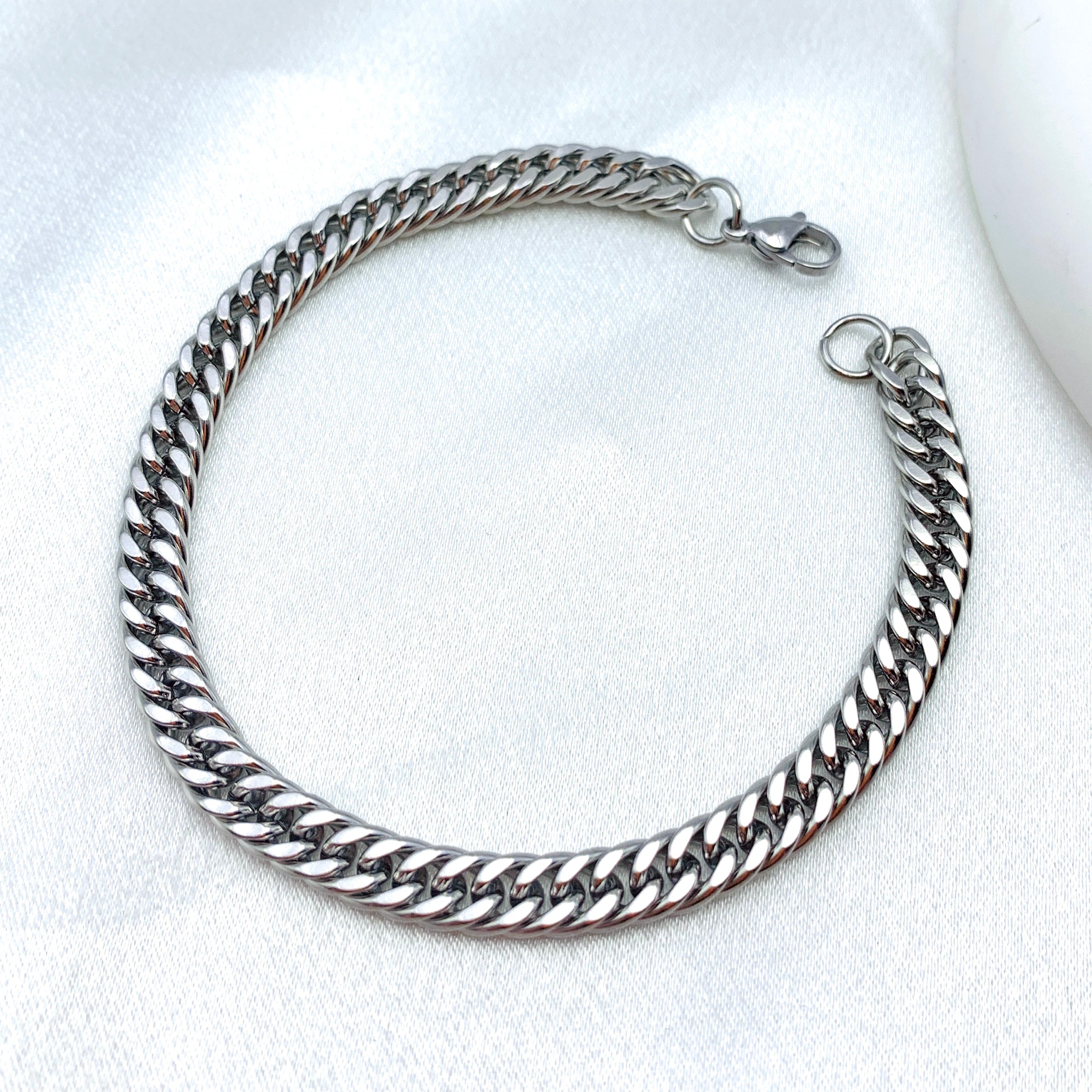 Curb Link Chain Bracelet