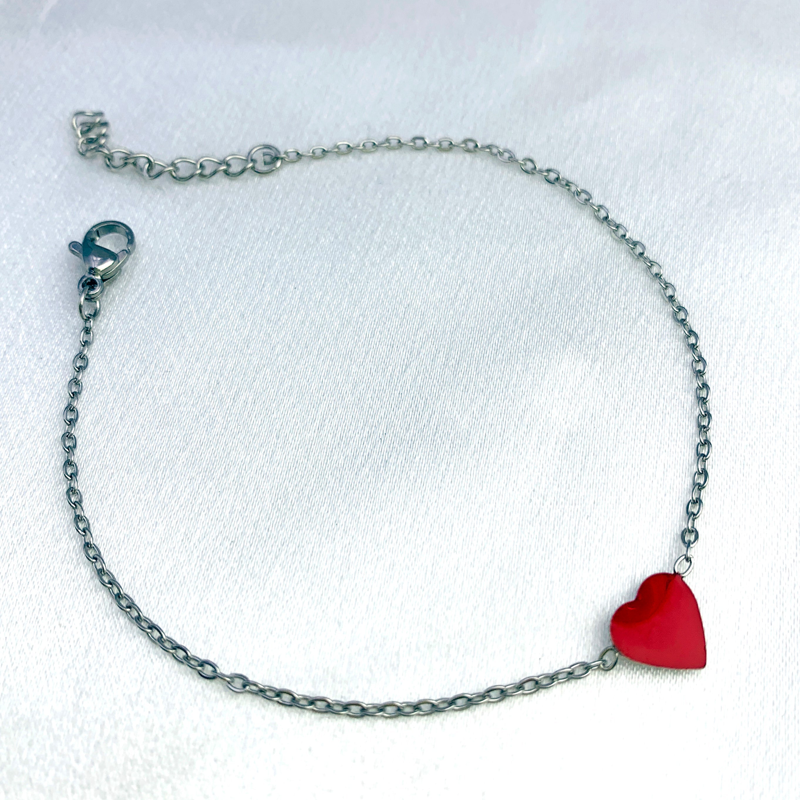 Red Heart Minimalist Bracelet