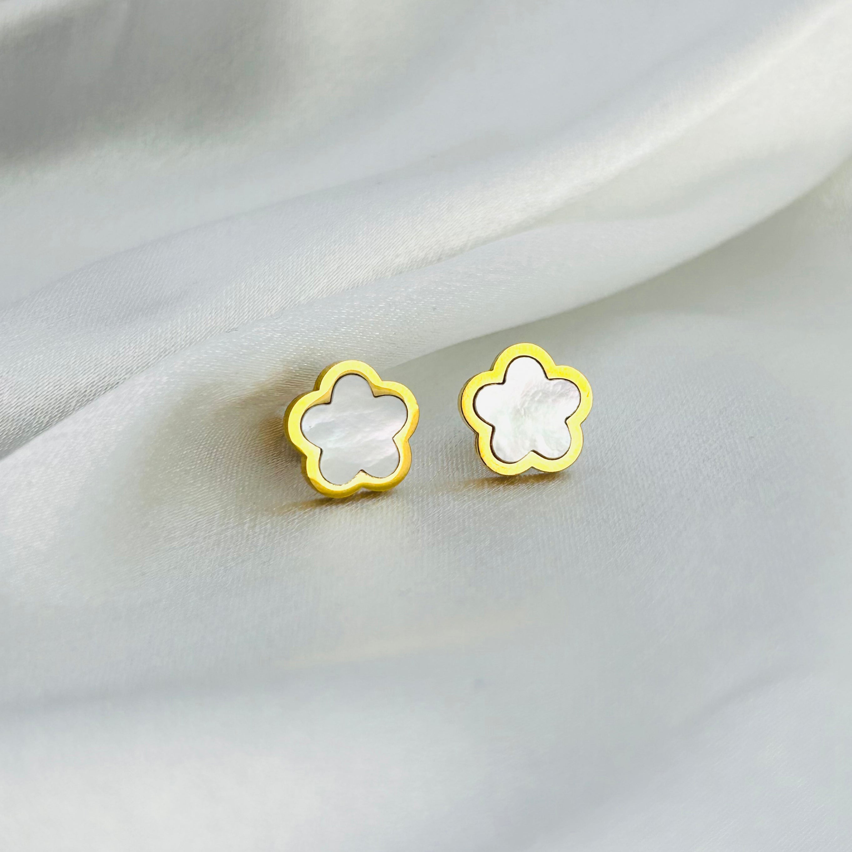 Aloha Flower Studs