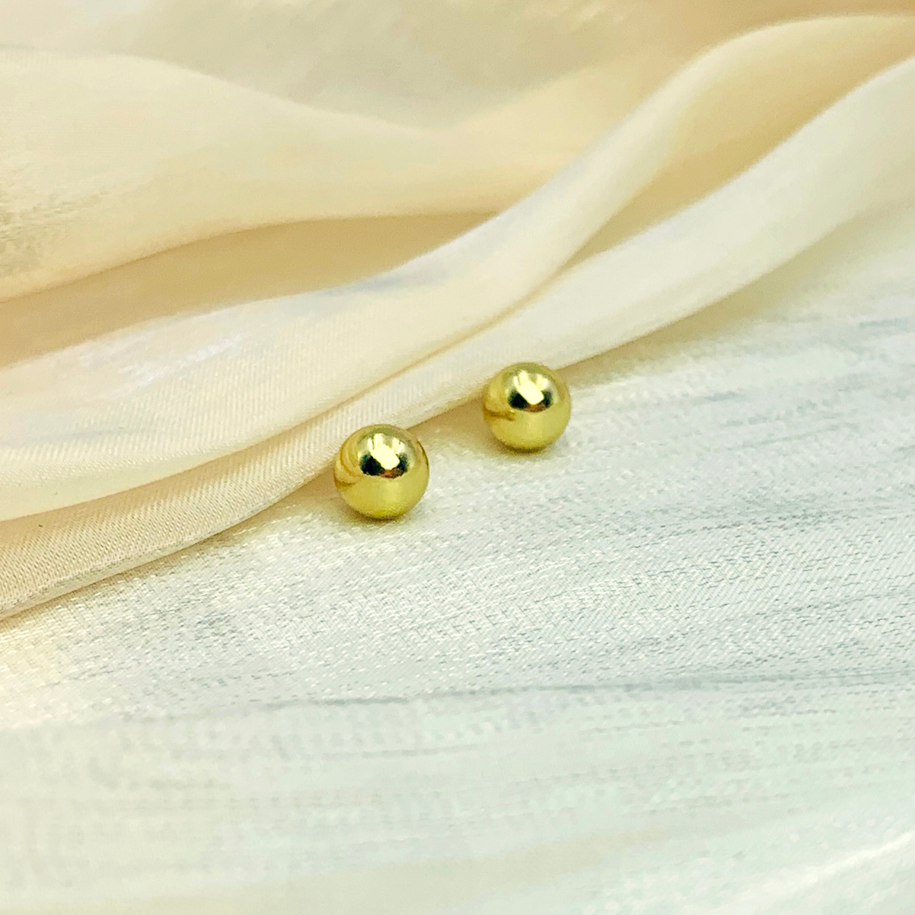 Sphere Studs