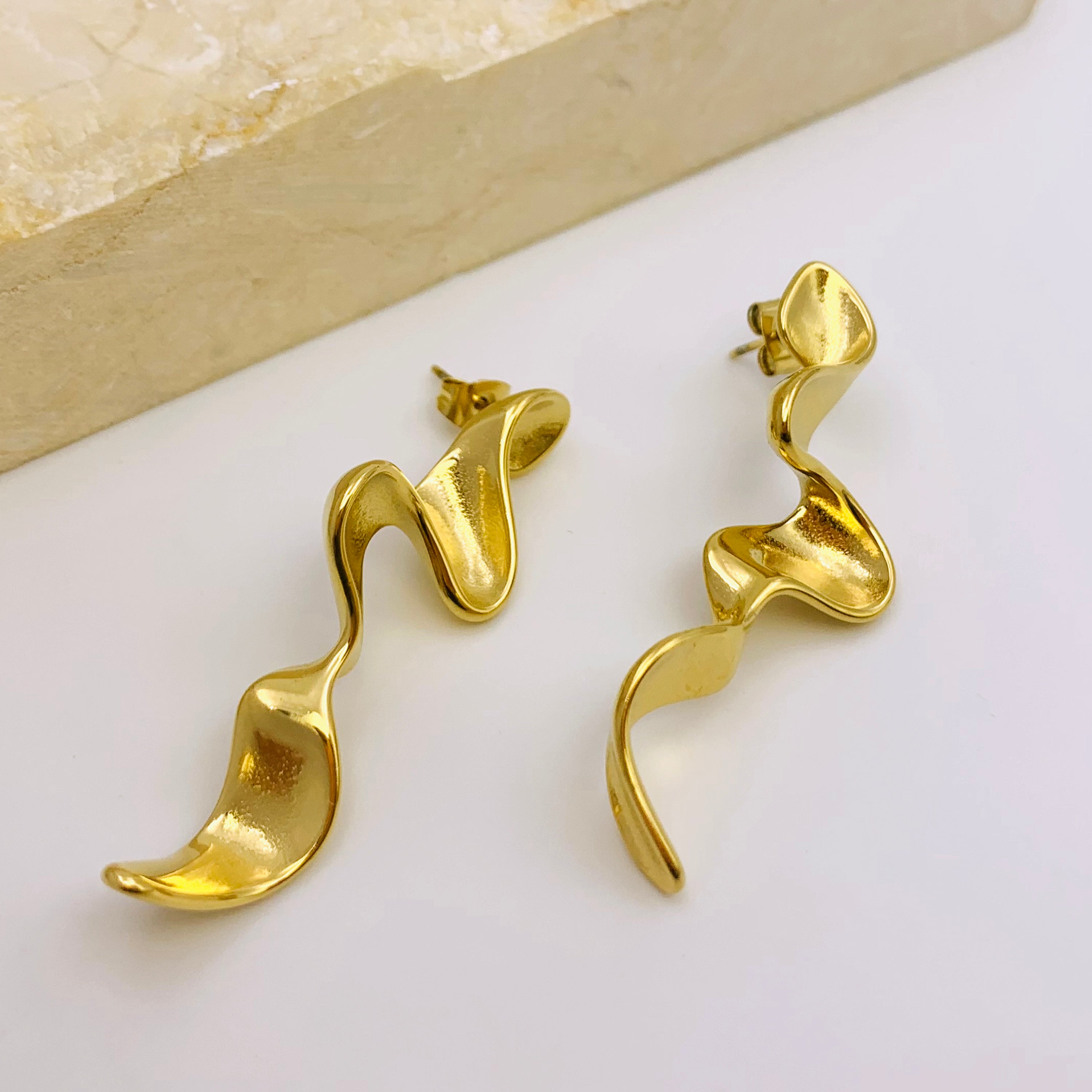 Muse Twist Earrings
