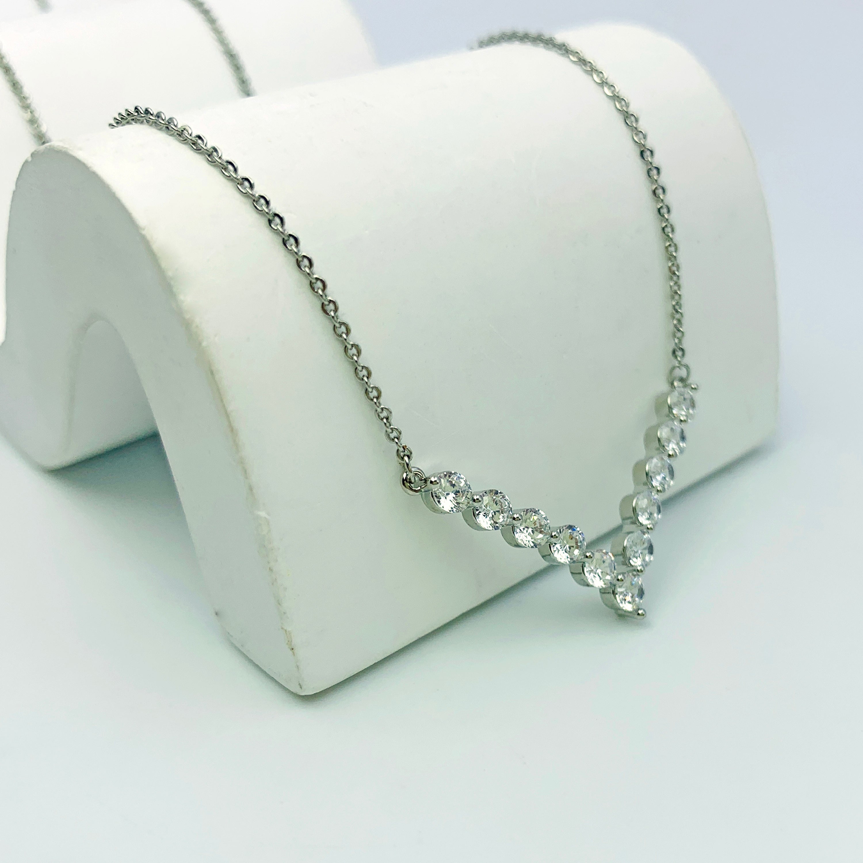 V-Shaped Sparkle Necklace