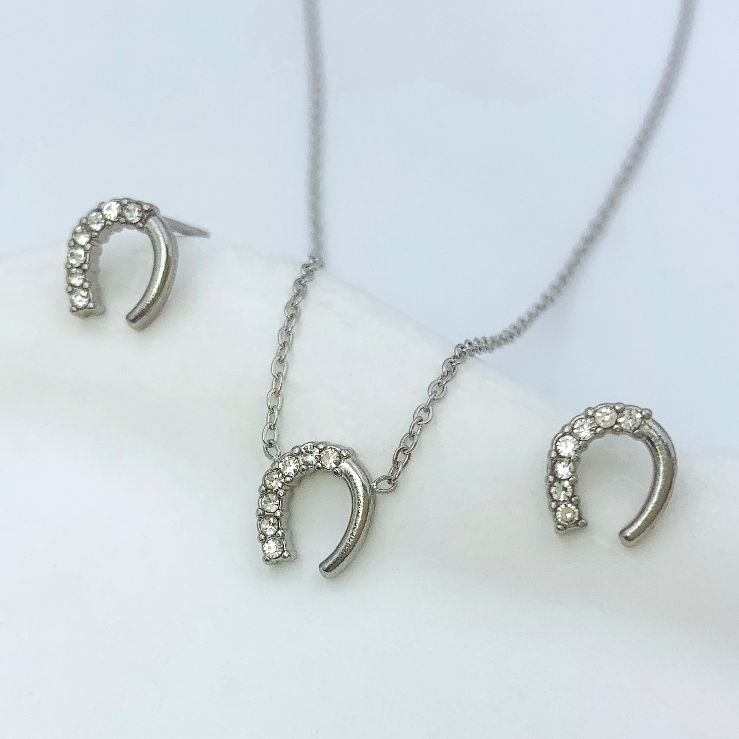 Horseshoe Halo Set